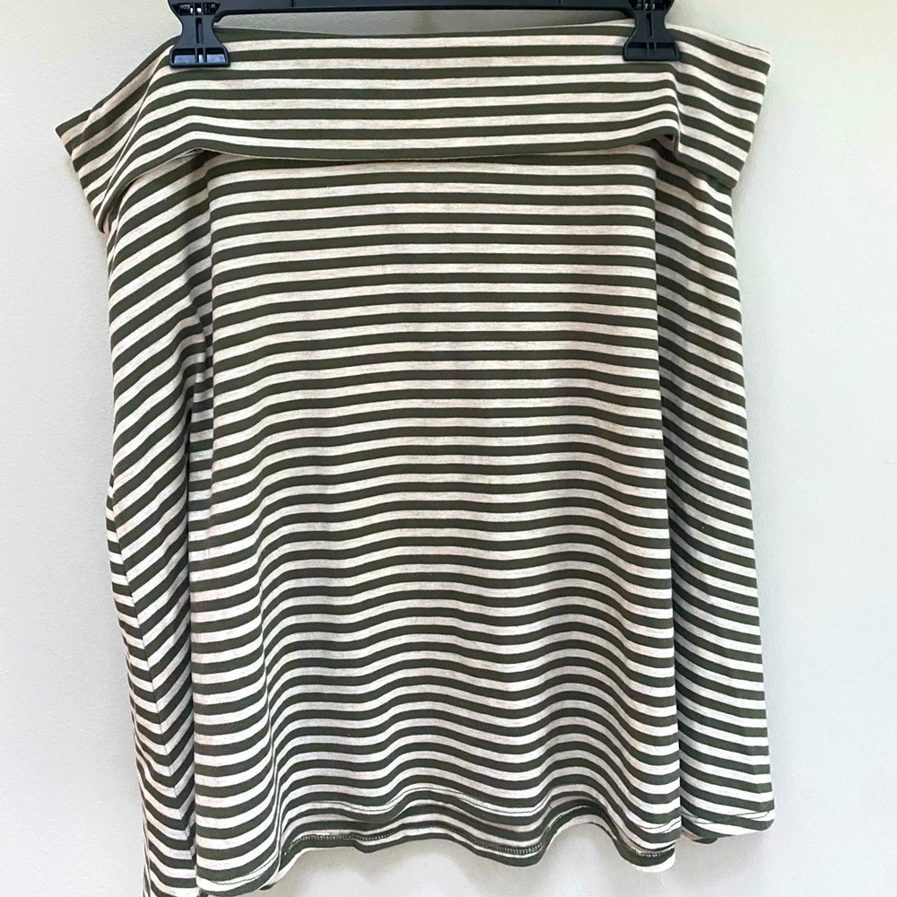 Green and Cream Striped Mossimo Supply Co Skirt (XL)